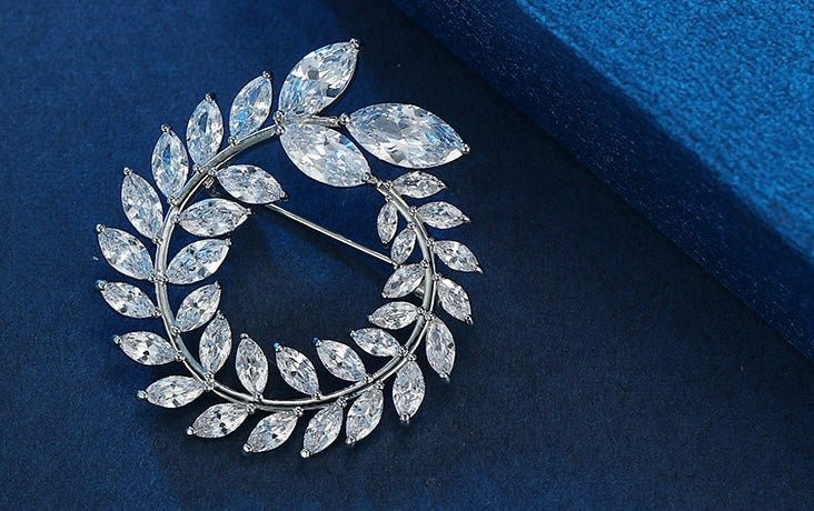 Crystal Round Willow Brooch - Amyris London