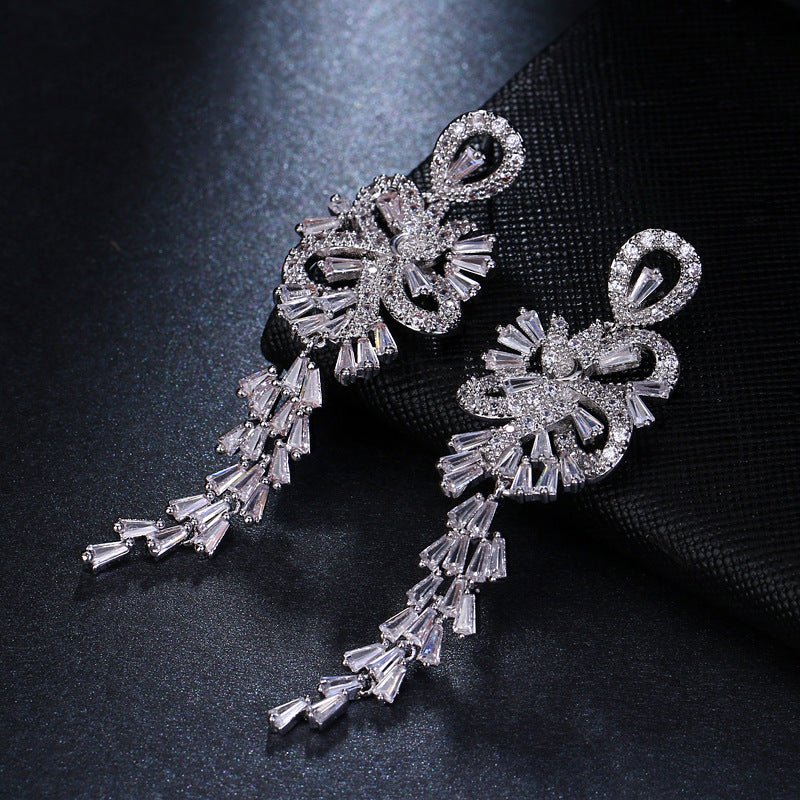 Floral Dangle Earrings - Amyris London