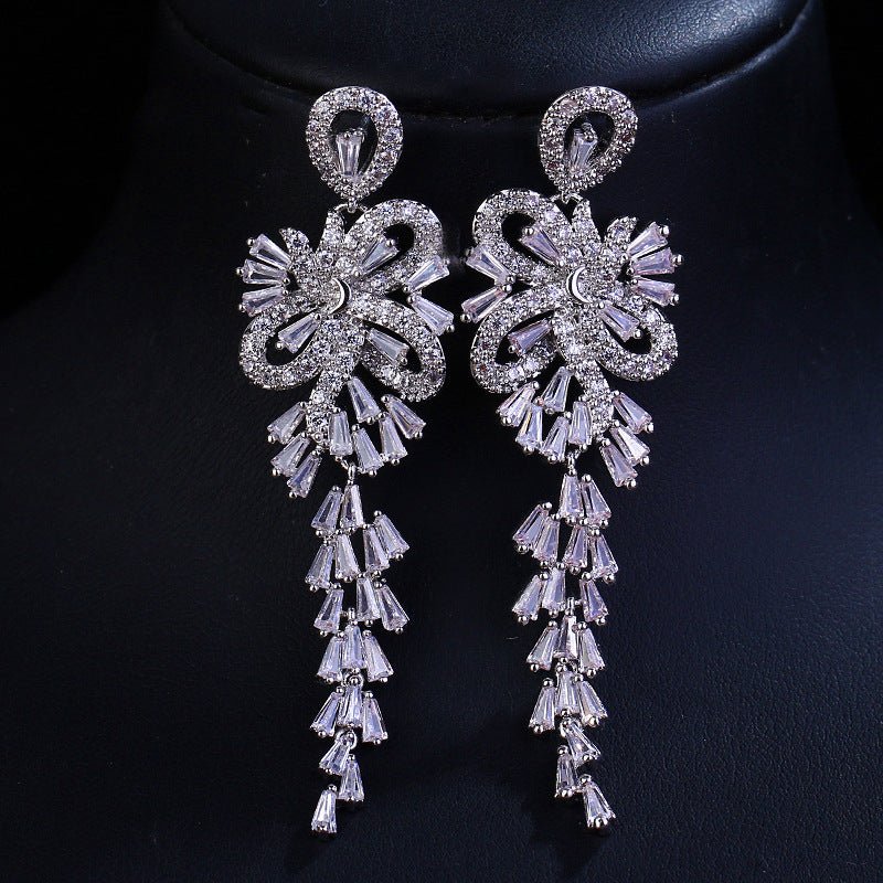 Floral Dangle Earrings - Amyris London