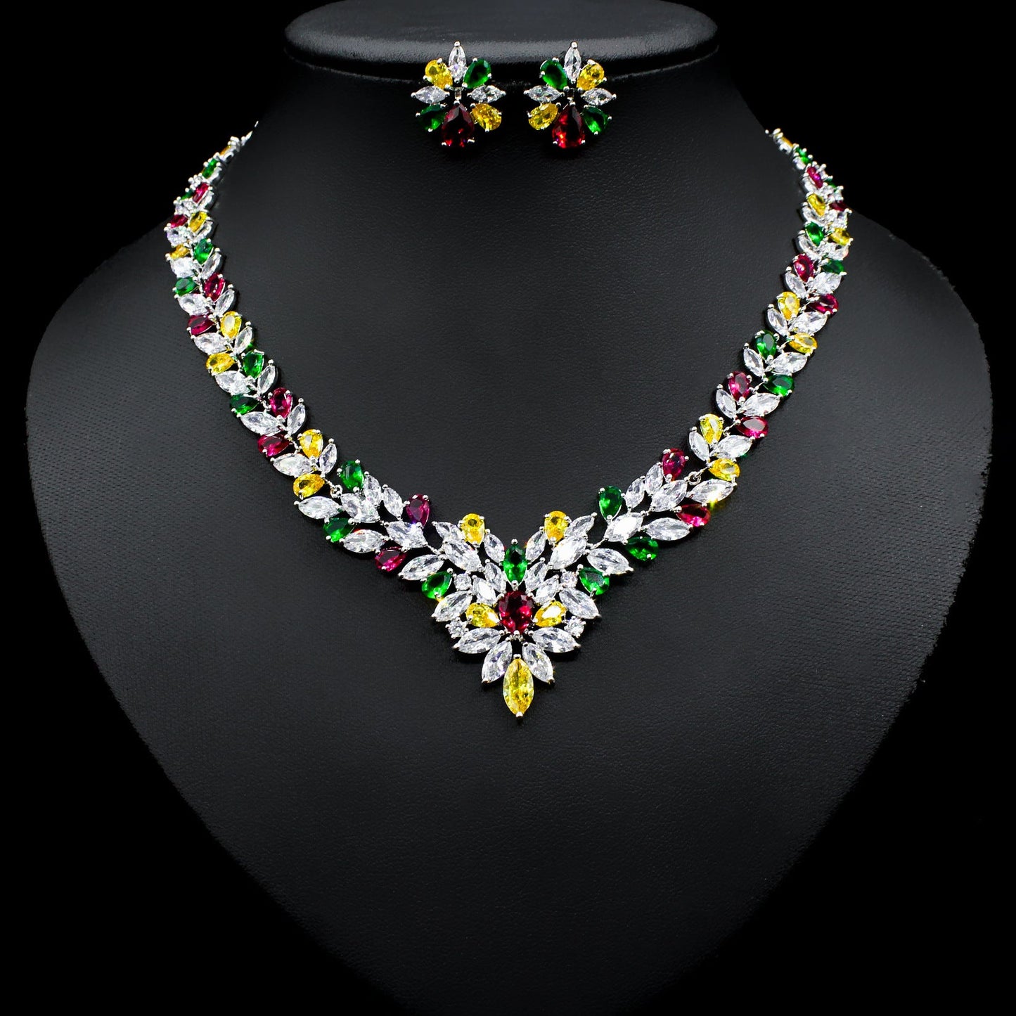 Flower Necklace Earrings Set - Amyris London