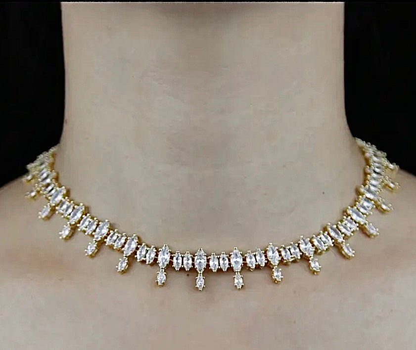 Gold Teardrop Collar Chain Necklace - Amyris London