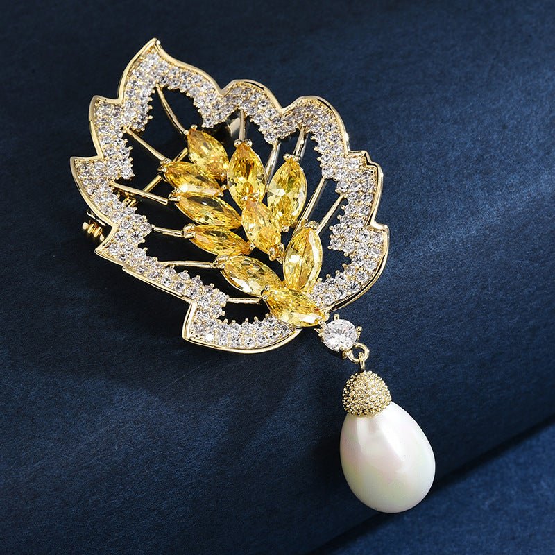 Leaf Pearl Brooch Corsage - Amyris London