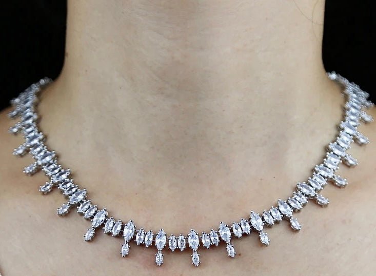 Silver Teardrop Collar Chain Necklace - Amyris London