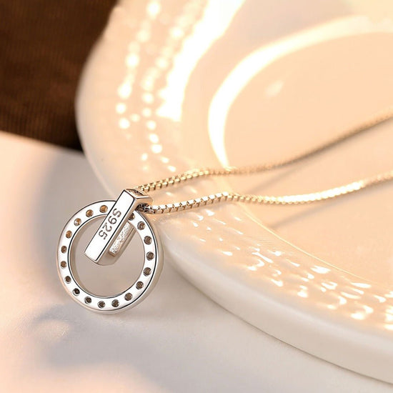 Sterling Silver Circle Necklace - Amyris London