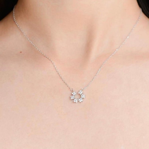 Sterling Silver Flower Pendant Necklace - Amyris London